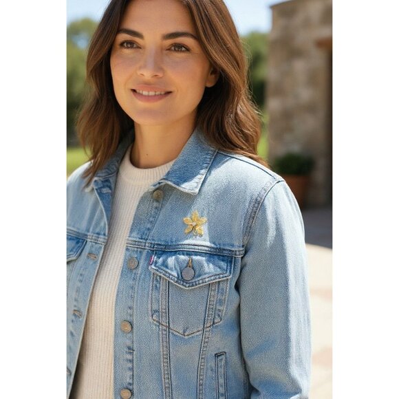 Vintage 1950s-1960s Gold-Tone Leaf Brooch with Rhinestone Accent - Picture 1 of 5